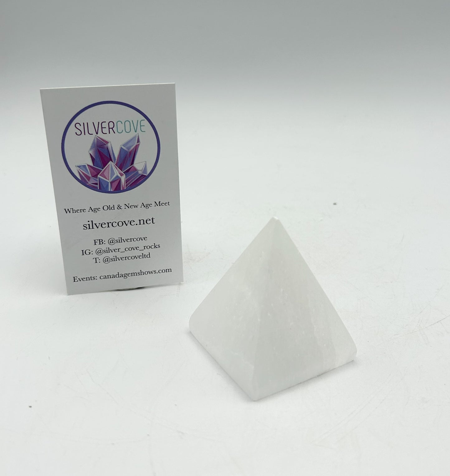 6 cm Selenite Pyramids (20 pcs)