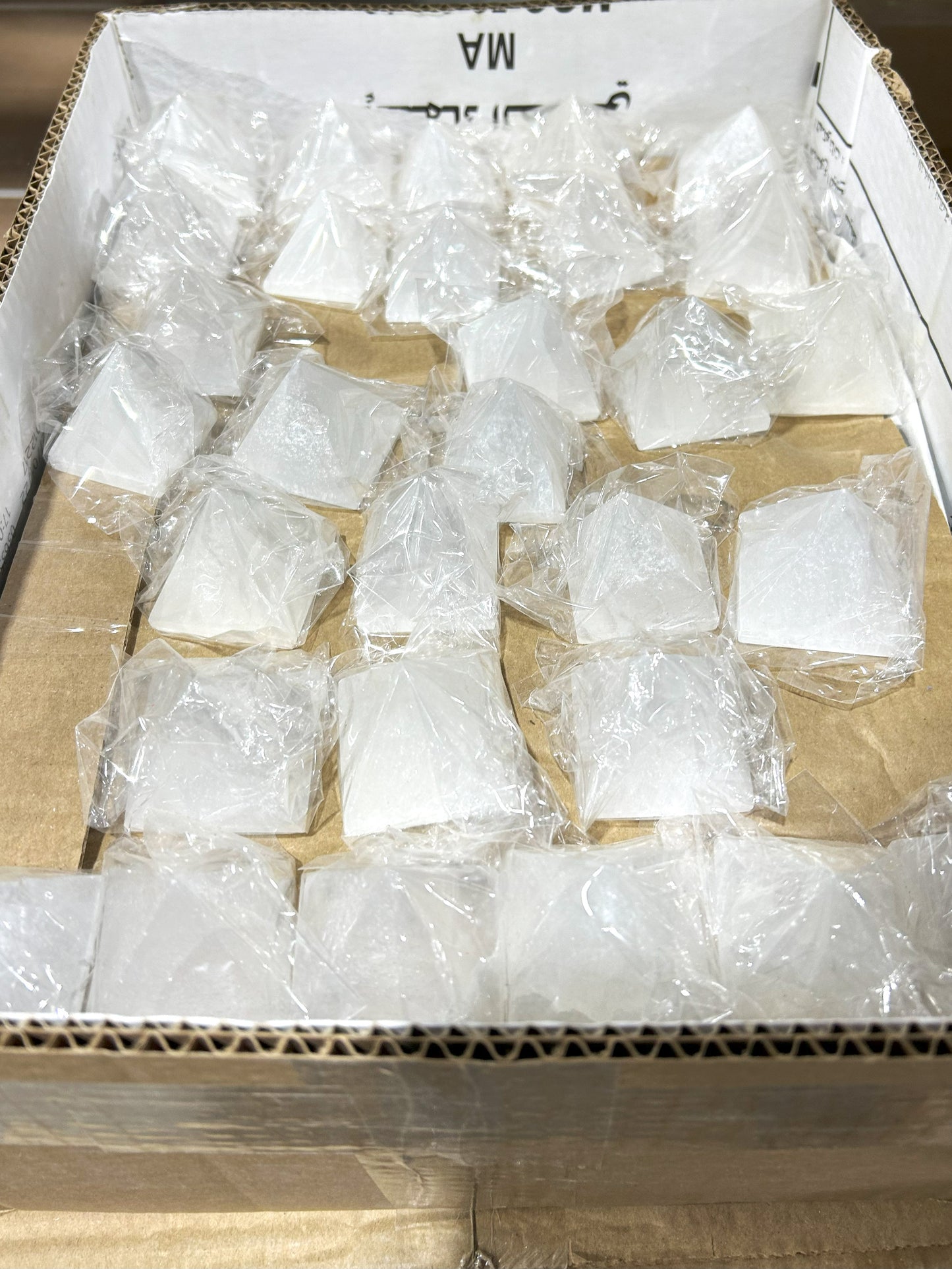5cm Selenite Pyramids (20 pcs)