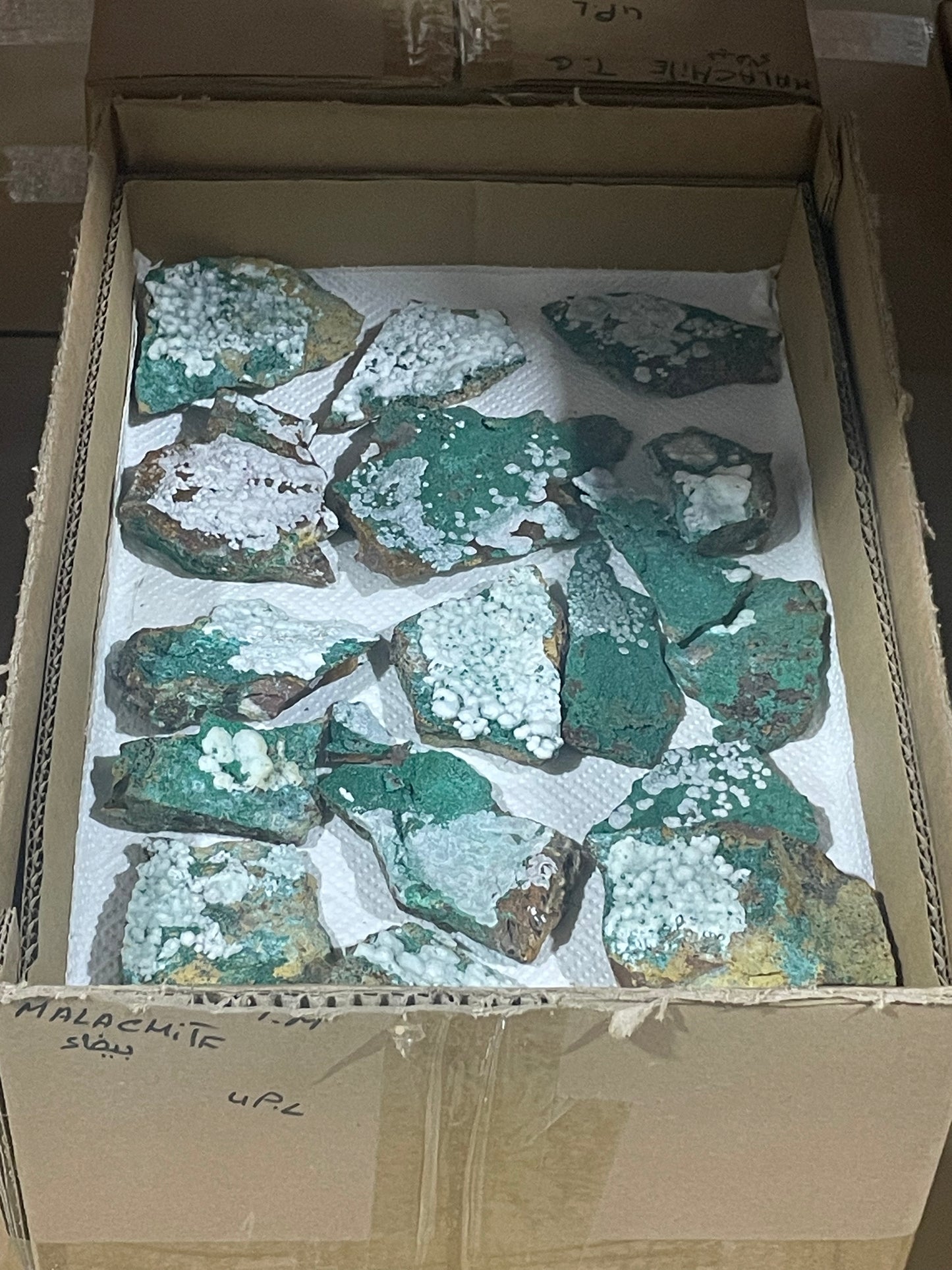 Malachite with Aragonite (Flat)