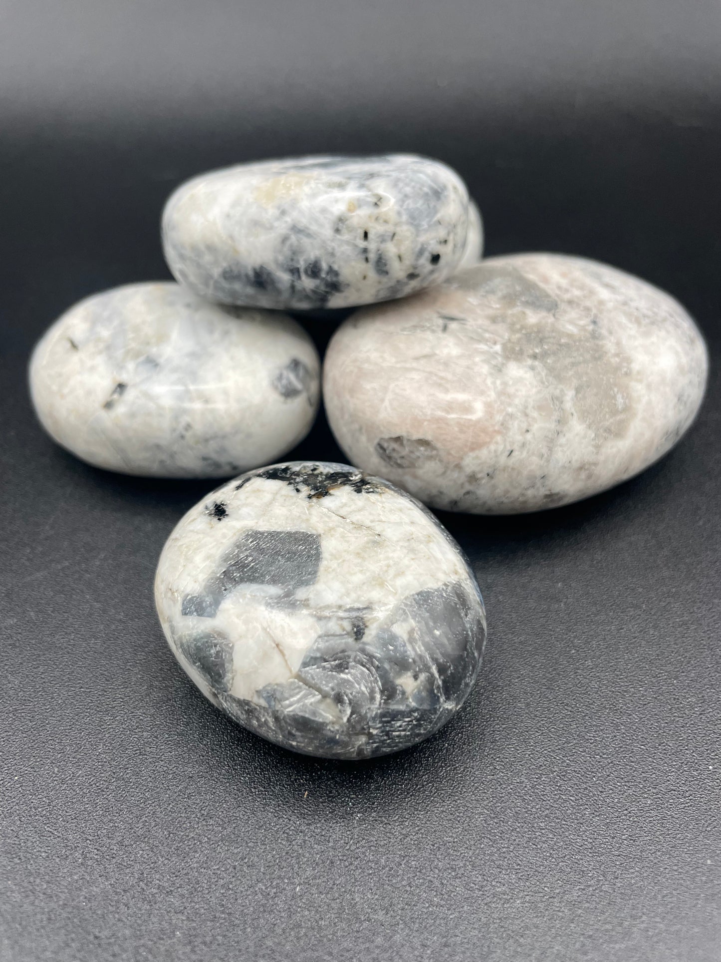 Canadian Sapphire Palm Stones (1kg Bag)