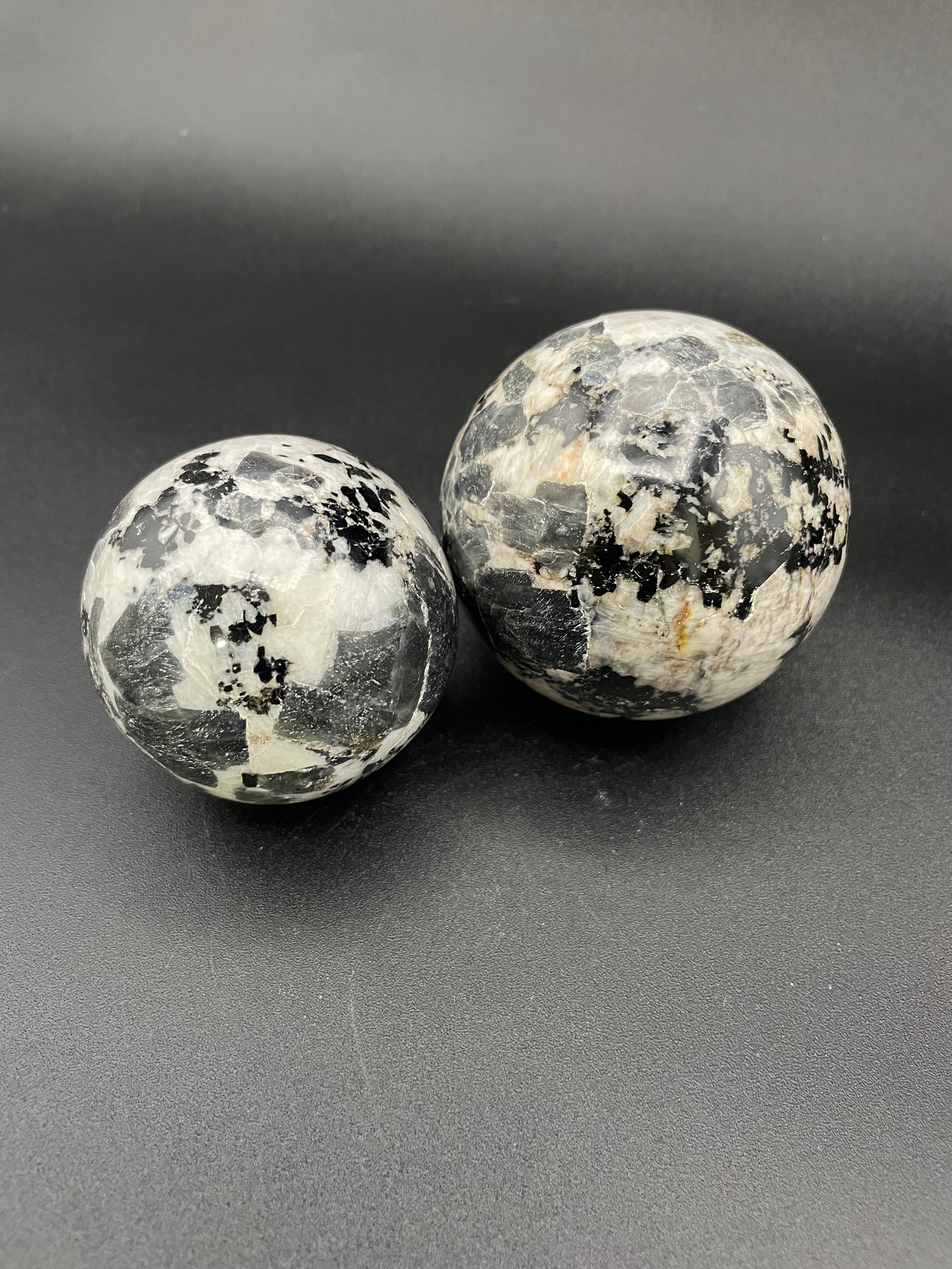 Canadian Sapphire Spheres (1kg Bag)