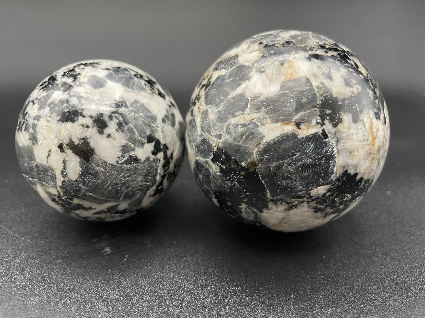 Canadian Sapphire Spheres (1kg Bag)