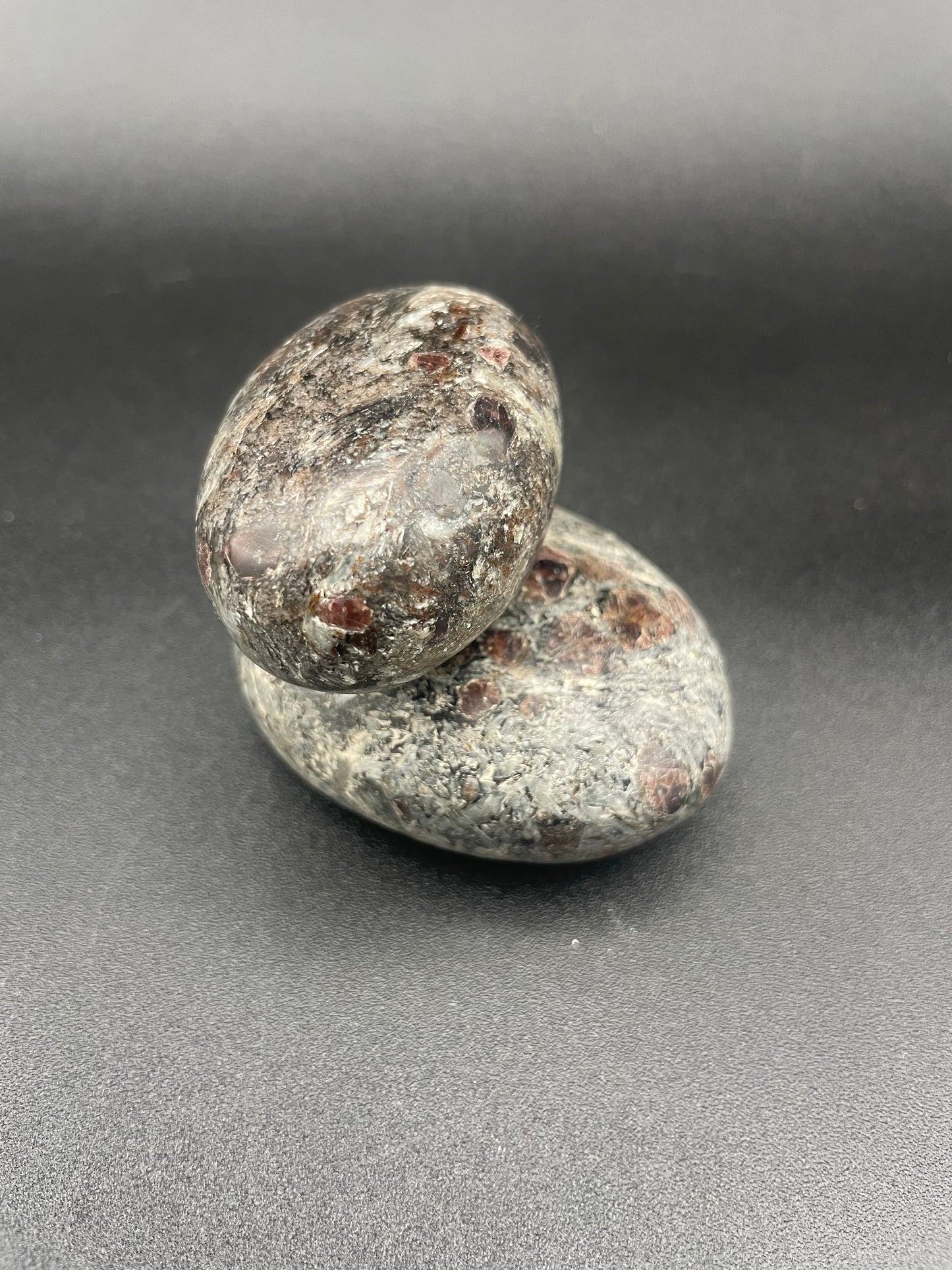 Canadian Staurolite and Garnet Palm Stones (1kg Bag)