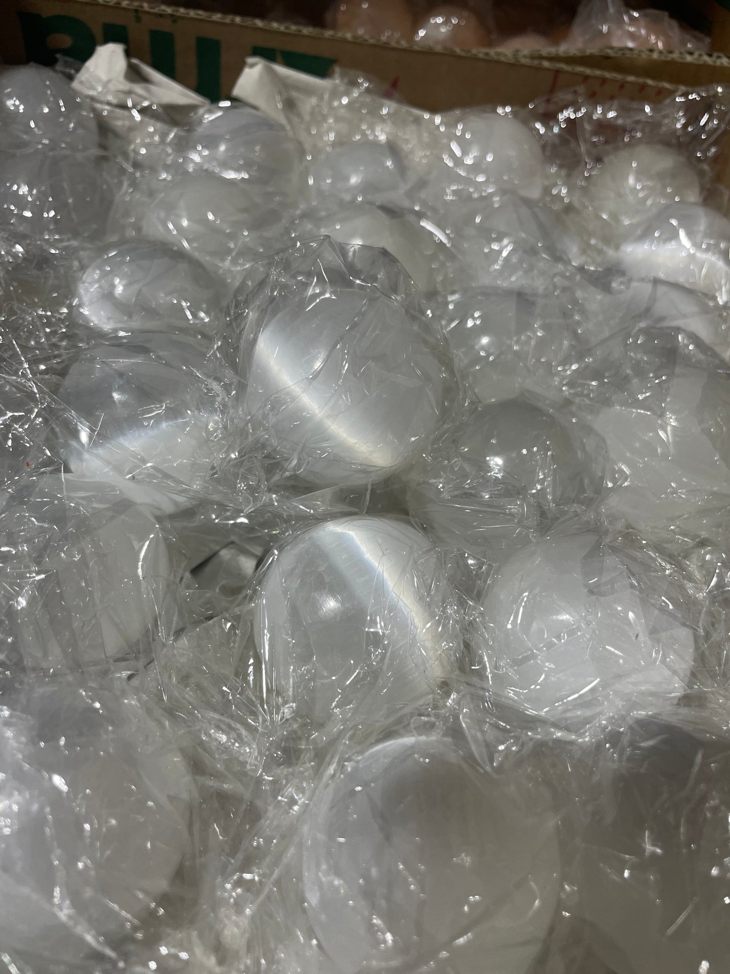 4 cm White Selenite Spheres (20pcs)