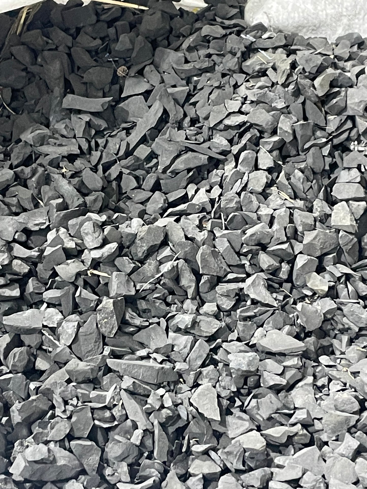 Small Shungite (10lb Lot)