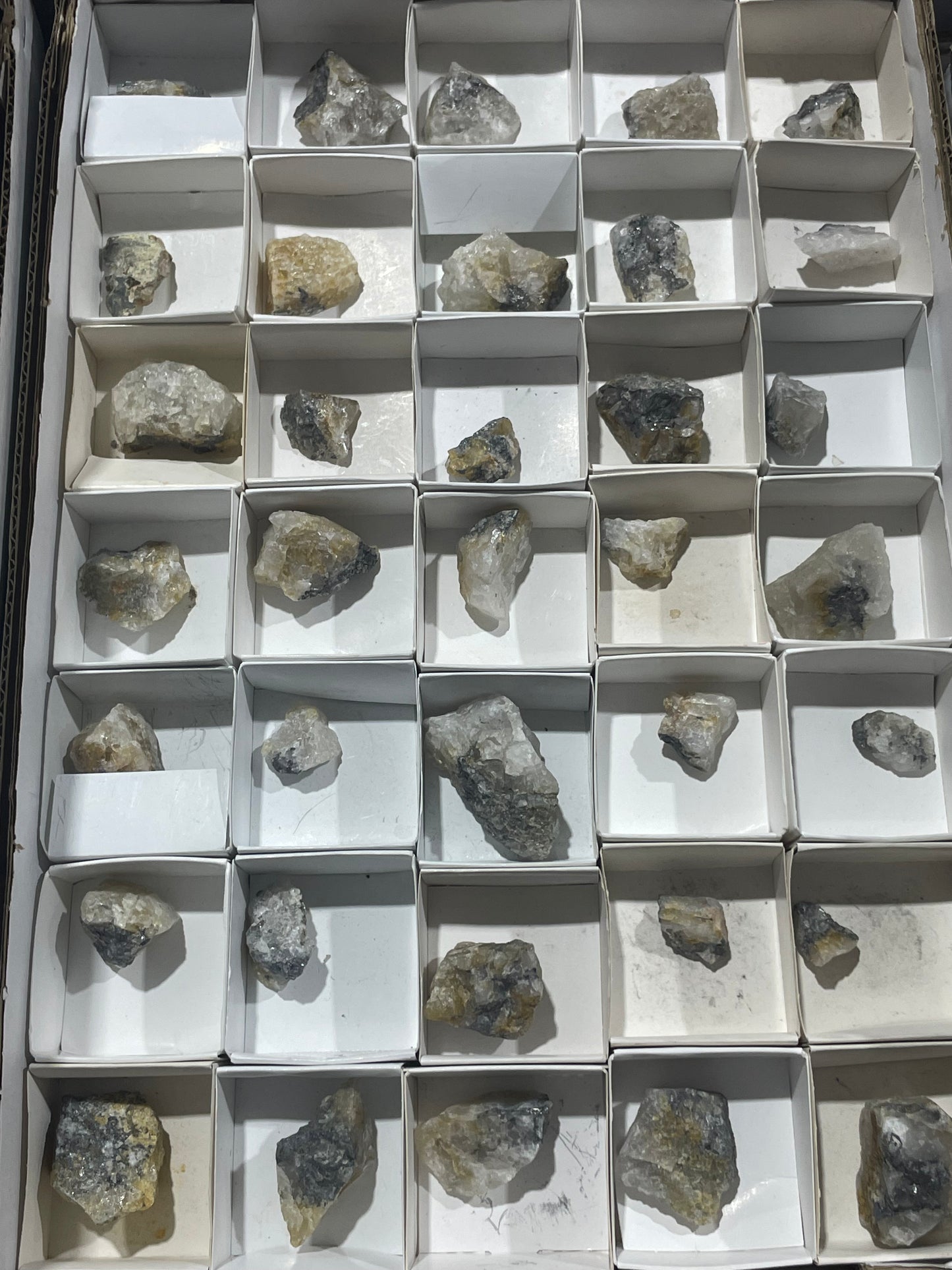 Canadian Bismuthinite (Flat)