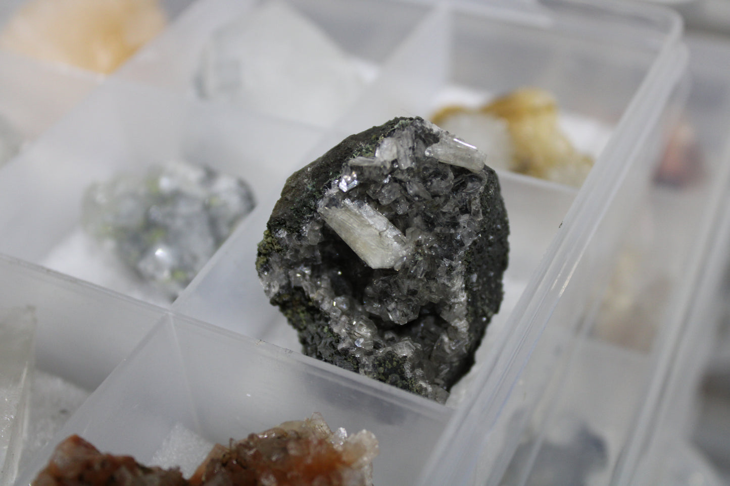 A Grade Zeolite (35 piece Flat)