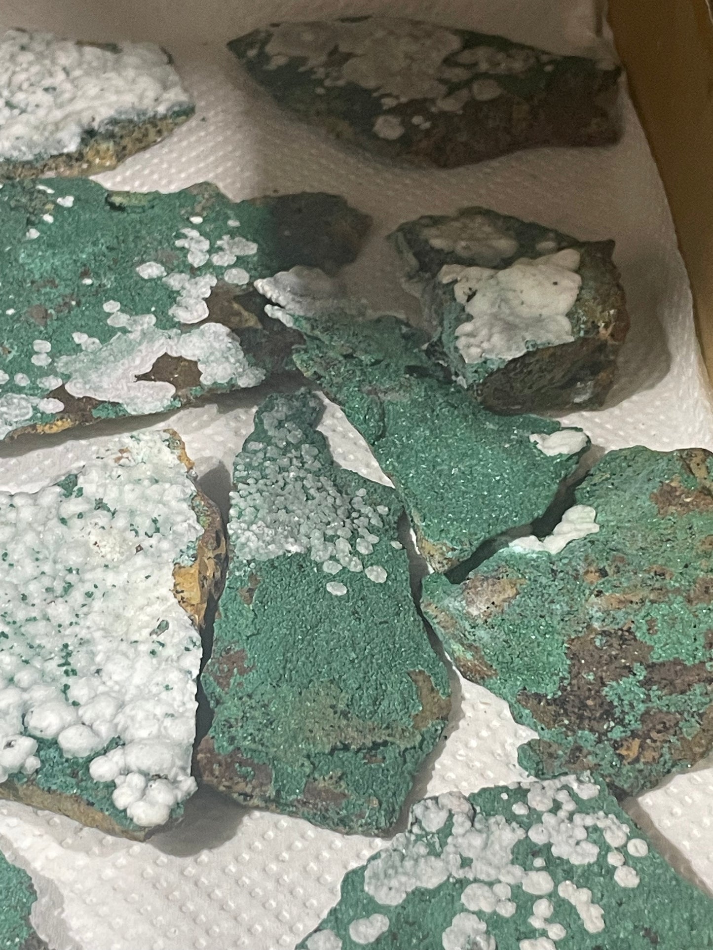 Malachite with Aragonite (Flat)