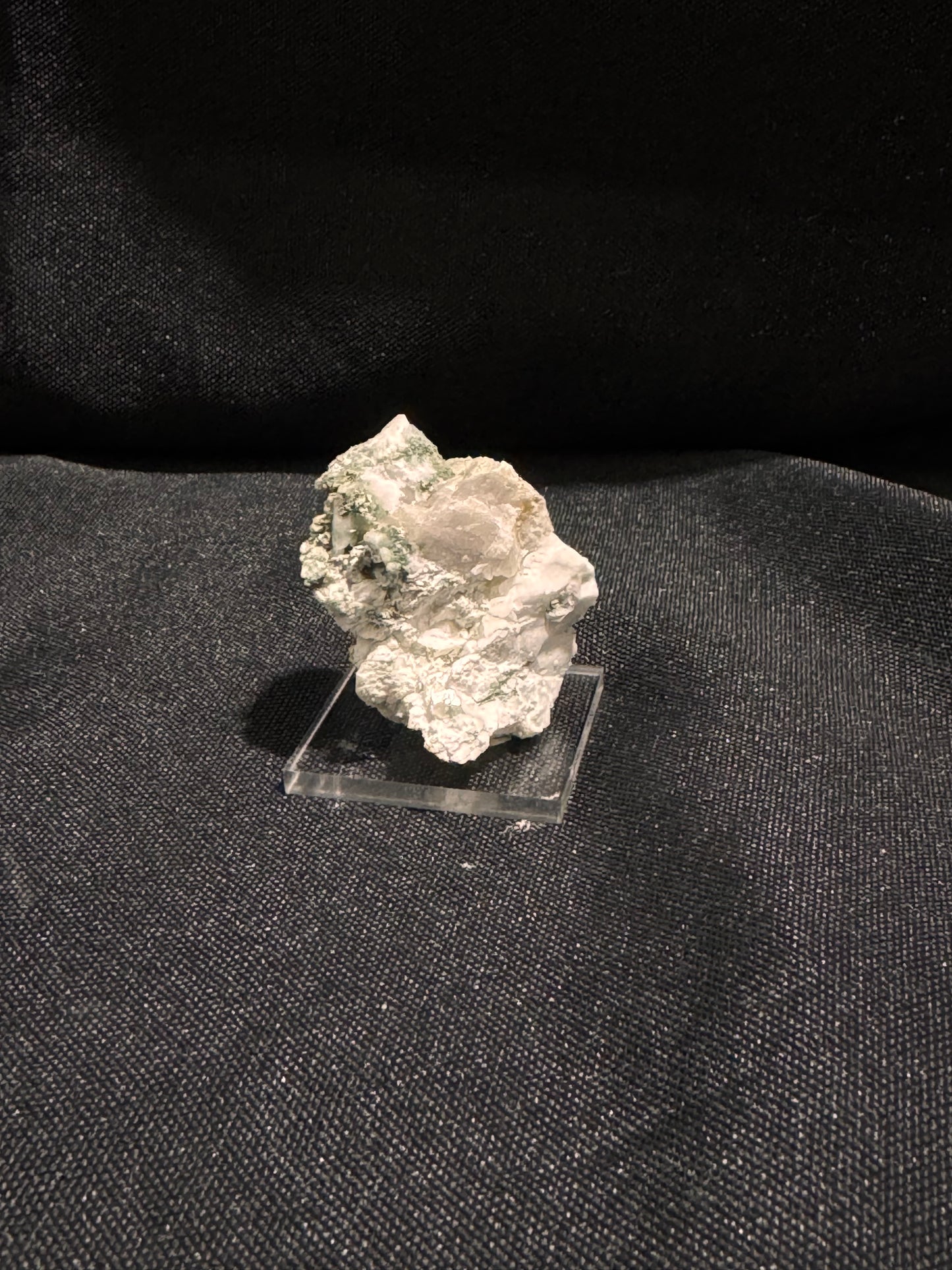 Acrylic Mineral Stand 10 PCS