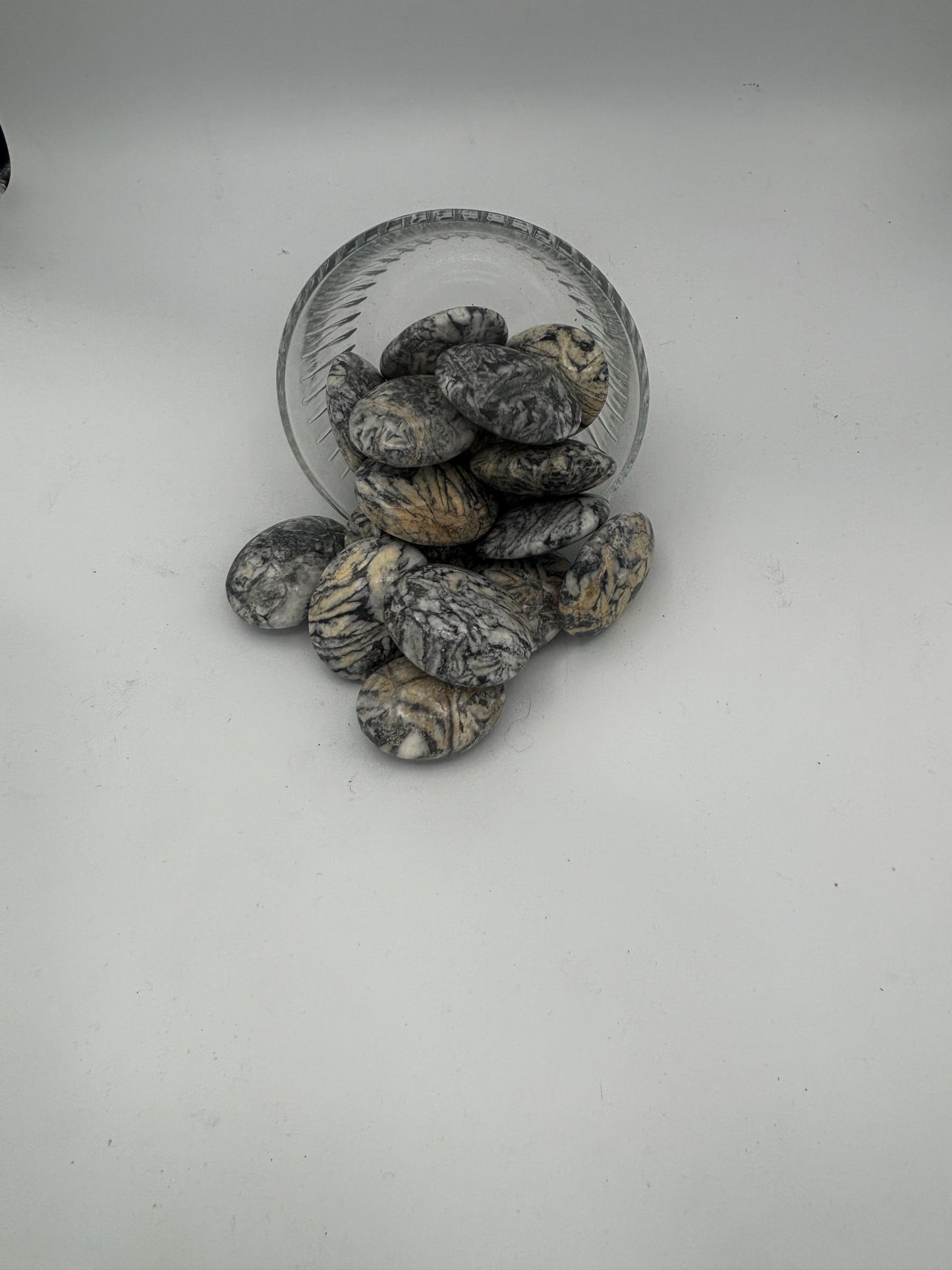 Pinolith Palm Stones (1kg Bag)